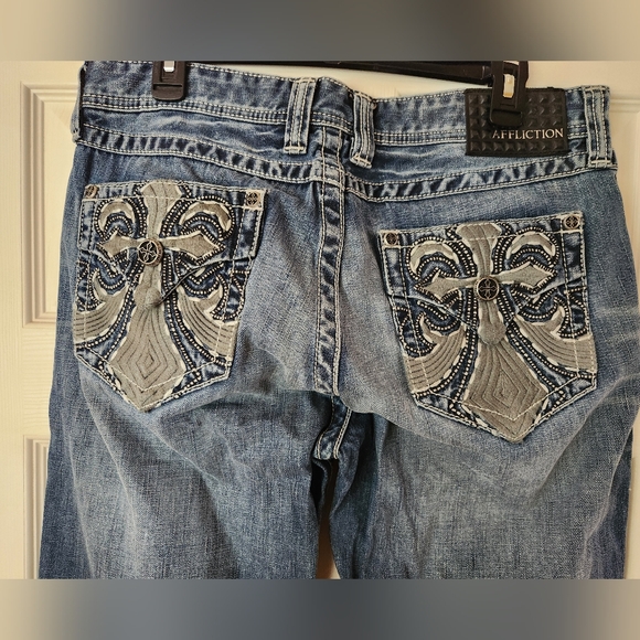 Affliction Mens Black Blue Jeans with Embroidered Pockets Size 34x31